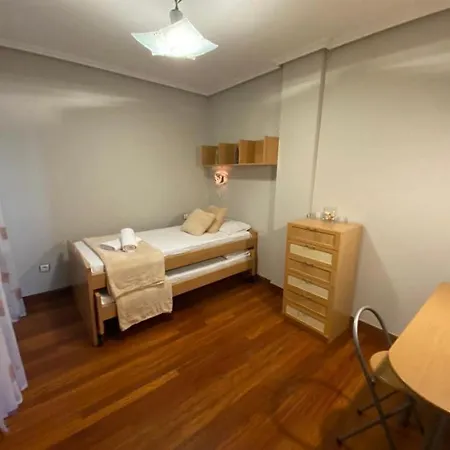Zona Centro Con Garaje Y Piscina 4 Personas Appartement *