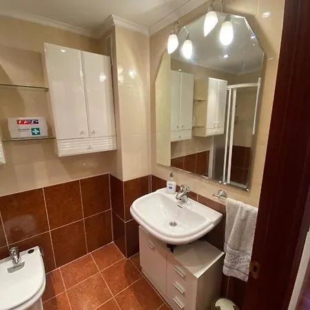 Zona Centro Con Garaje Y Piscina 4 Personas