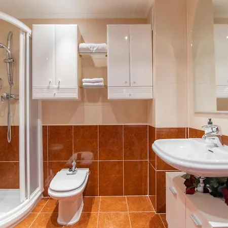 Zona Centro Con Garaje Y Piscina 4 Personas Castro Urdiales