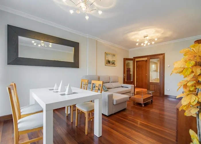 Apartmán Zona Centro Con Garaje Y Piscina 4 Personas *