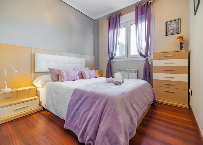 Zona Centro Con Garaje Y Piscina 4 Personas